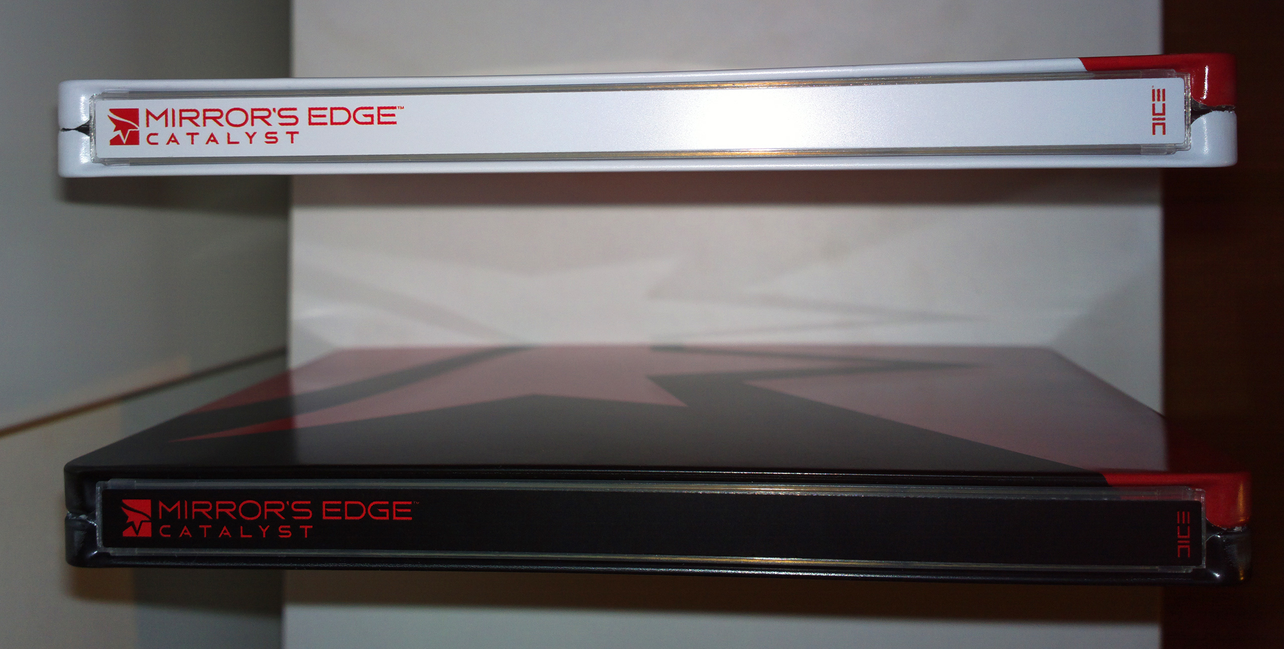 Both Steelbooks spine